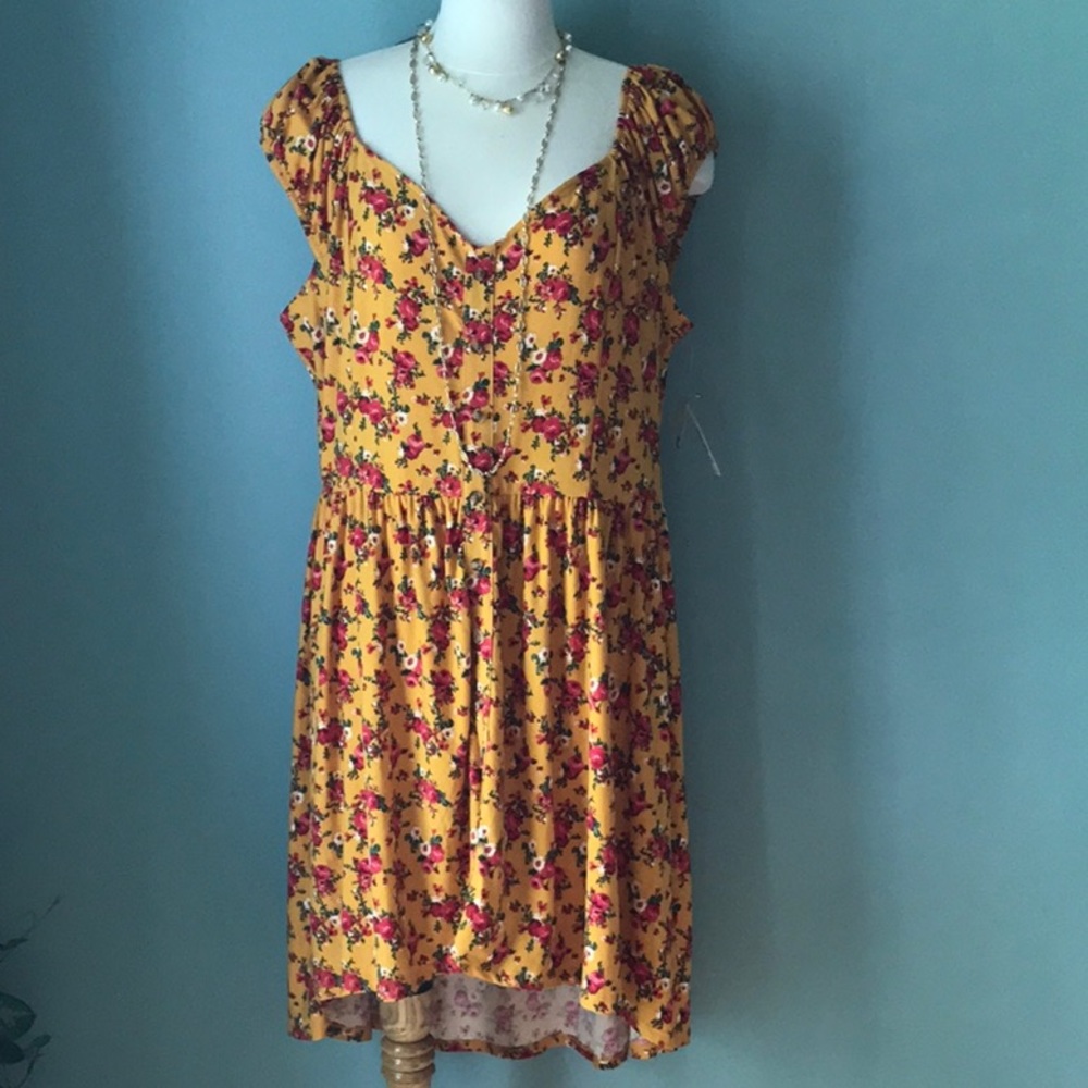 Hi-Lo floral dress NWT
